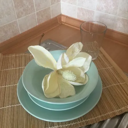 By The Train Station Apartment *